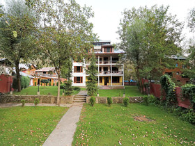 OYO 18416 Hotel Park Palace