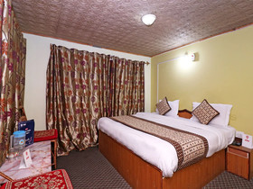 OYO 18416 Hotel Park Palace