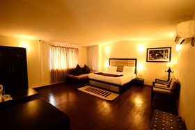 Aksa Hotel