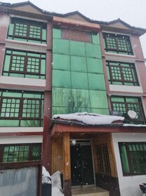 Ameera Srinagar by Goroomgo
