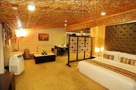 Batra Hotel & Residences