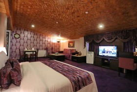 Batra Hotel & Residences