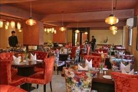 Batra Hotel & Residences