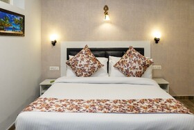 Click Hotel Tulian