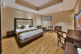 Golden Tulip Kashmir