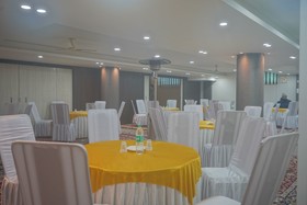 Golden Tulip Kashmir