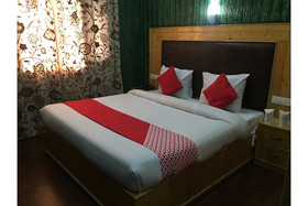Holiday Villa by OYO Rooms