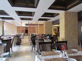 Hotel Pine Spring Wazir Bagh