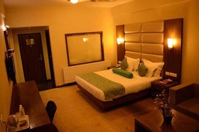 Hotel Pine Spring Wazir Bagh