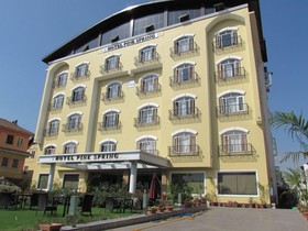 Hotel Pine Spring Wazir Bagh