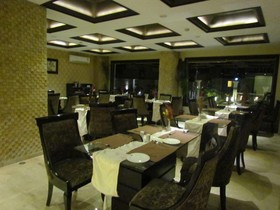 Hotel Pine Spring Wazir Bagh