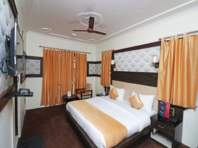 Hotel Shree Mazda by OYO