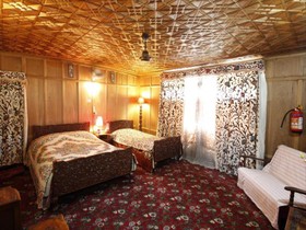 Houseboat New Golden Flower