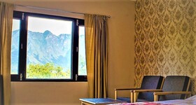 Kashmir Holiday Resort