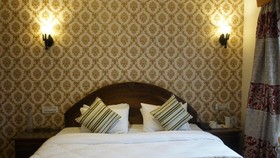 Lonely Guest House