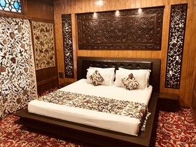 New Jacquline Heritage Houseboats