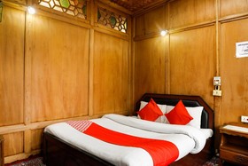 New Lucifer House Boat by OYO Rooms