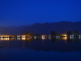 Peacock Houseboats