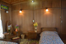 Peacock Houseboats