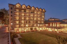 Radisson Collection Hotel & Spa Riverfront Srinagar