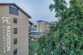 Radisson Collection Hotel & Spa Riverfront Srinagar