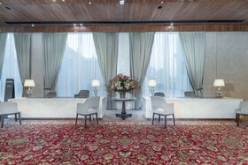 Radisson Collection Hotel & Spa Riverfront Srinagar