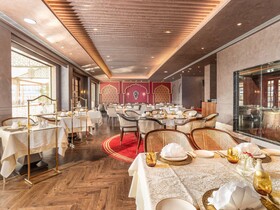 Radisson Collection Hotel & Spa Riverfront Srinagar