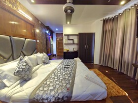 Seven Hills Hotel