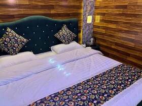 The Heritage Safina Group Of Houseboats