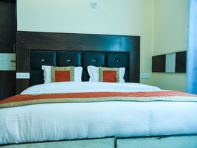 The Host By OYO Rooms