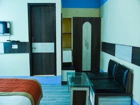 The Host By OYO Rooms
