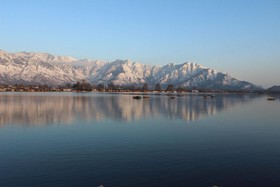 Wangnoo Houseboats