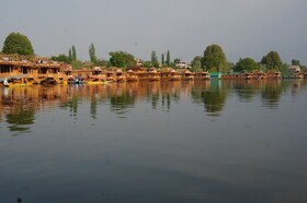 Wangnoo Worth Houseboats