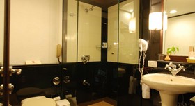 The Raviz Resort & Spa Kadavu