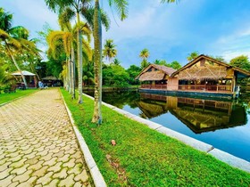 Plumeria Lake Resort & Spa
