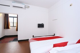 Kaveri Tourist Home by OYO Rooms