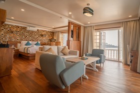 State Beach Resort & Spa