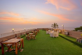 State Beach Resort & Spa