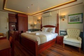 State Beach Resort & Spa