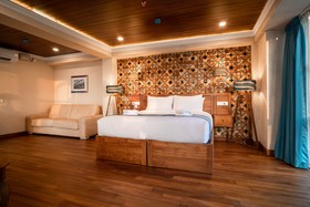 State Beach Resort & Spa