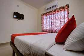 Century Park by OYO Rooms