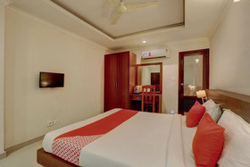 OYO 26743 Emirates Regency