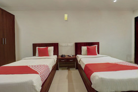 OYO 26743 Emirates Regency