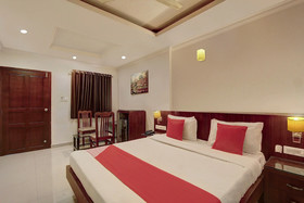 OYO 26743 Emirates Regency