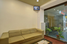 OYO 26743 Emirates Regency