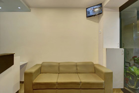 OYO 26743 Emirates Regency