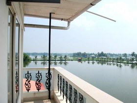Akshay Homestay