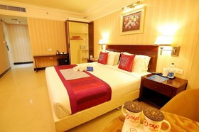 OYO Premium Vyttila Bypass