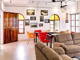 Vedanta Wake up - Hostel/Backpacker