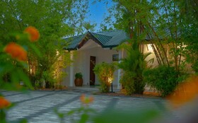 Contour Backwaters Resort & Convention Center